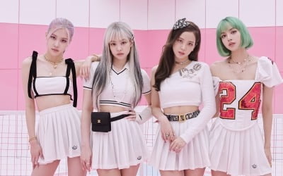 블랙핑크, 영국 오피셜 차트 싱글 톱40 진입…올해만 세 번째 'K팝 최다'
