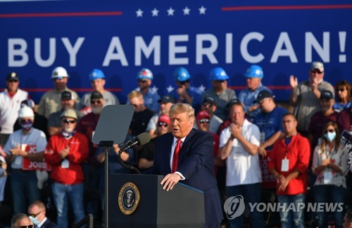 트럼프 "'중에 맞서 달러환율 조정하자' 제안, 참모들이 거절"