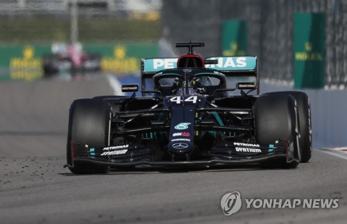 앗 페널티!…F1 해밀턴, 러시아GP 3위 '통산 91승 무산'