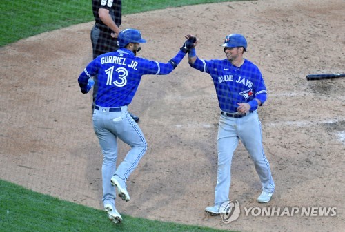 MLB 토론토, 필라델피아 꺾고 6연패 탈출…5할 승률 유지