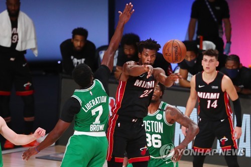 NBA 마이애미, 보스턴 꺾고 챔피언결정전까지 '1승 남았다'(종합)