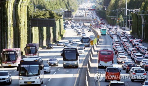 추석연휴중 9월 30일~10월 2일 사흘간 고속도로 통행료 유료전환