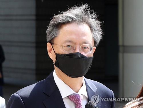 법원 "우병우 '정운호 몰래변론' 보도 정정해야"