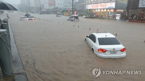 태풍도 남았는데…올해 차량 풍수해 1천억 넘겨 역대 최대