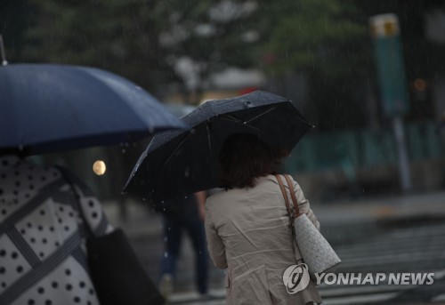 출근길 전국 흐리고 10∼60㎜ 비…밤부터 차차 그쳐