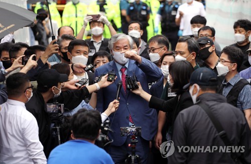 다시 구치소 가는 전광훈 "대통령 한마디에 구속…항고할 것"