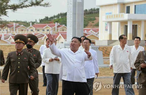 통일부 "김정은 공개활동 올해 역대 최저…당회의 비중은 최고"(종합)