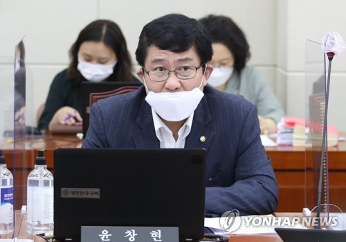 윤창현 "범죄 저질렀다면 피고인 됐을 것"…이해충돌 반박