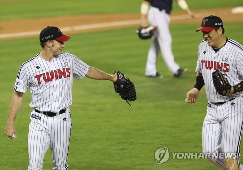 LG 윌슨 "김현수, 리그 최고의 선수이자 환상적인 리더"