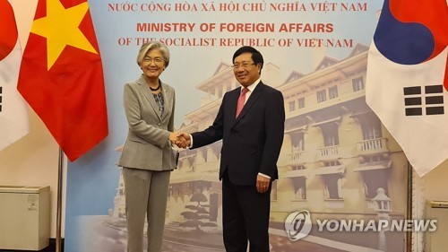 한국-베트남 외교장관 회담…특별입국절차 도입 공감대(종합)