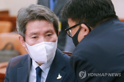 이인영, 北 사과에 "매우 이례적…파국 막으려는듯"(종합)