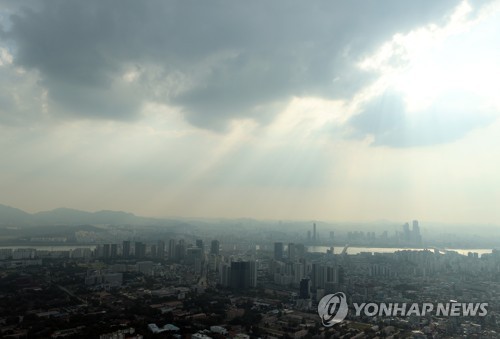 구름 낀 추석 연휴 전날…일교차 10도 이상