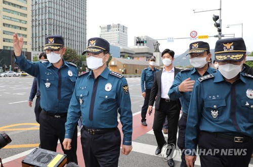 개천절 집회 금지됐지만 '변형 집회' 가능성…경찰 "원천차단"