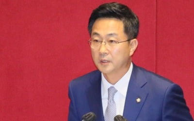 민주당, 秋아들 휴가 비호하려 '안중근 의사' 거론했다 급히 삭제