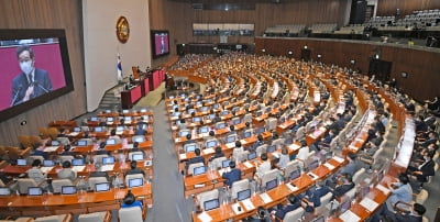 국회 출입기자 잠복기중 확진…박병석 의장 "대책 수립중"