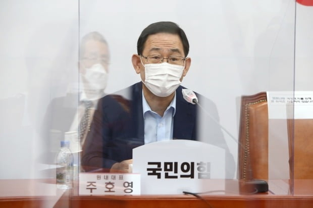 국민의힘 주호영 원내대표가 9일 국회에서 열린 비상대책위원장-중진의원 회의에서 발언하고 있다. /사진=연합뉴스