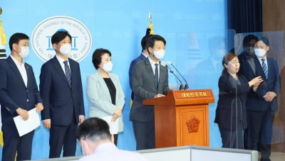 '소아성애 성향 여전' 조두순 출소 코앞…보완책 마련 '지지부진'