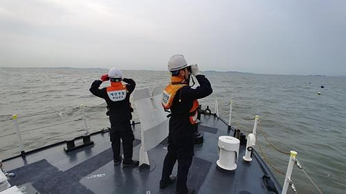 인천 바닷가에서 어패류를 잡던 30대 남성이 실종돼 해경이 사흘째 수색을 이어가고 있다고 인천해양경찰서가 21일 밝혔다.  /인천해양경찰서 제공