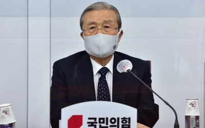 [단독] 김종인 "집단소송제 찬성, 대주주 3%룰은 완화"