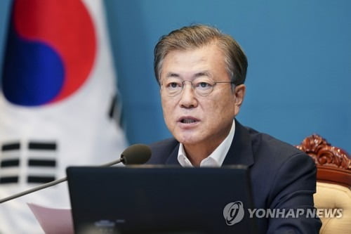 문대통령 "파업 의사들 짐까지…간호사 여러분 사랑합니다"