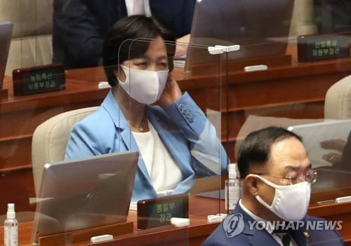 靑, 추미애 아들 의혹에 "언급할 내용 없다"