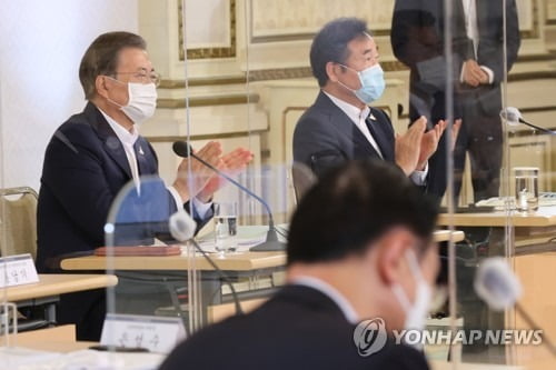 문대통령, 내일 與 새지도부와 간담회…국정현안 논의