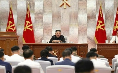 북한, 태풍 피해에 경제계획 또 재검토…중앙군사위 확대회의