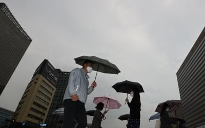 전국 흐리고 중부·남부지방 비…낮에도 선선