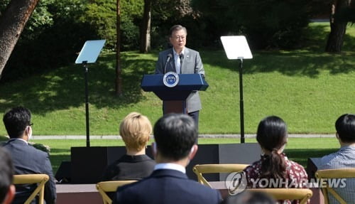 靑 "대통령 '병역비리 근절' 발언, 특정 논란과 무관"