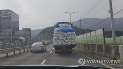 아찔한 '도로위 시한폭탄'…적재불량 차량 3년새 11%↑