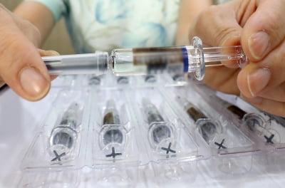 [속보] '상온 노출' 의심 독감백신 접종자 2296명…1명 늘어