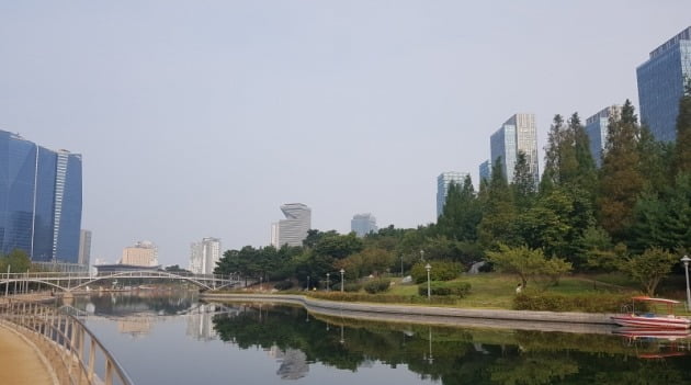 연수구 송도국제도시 센트럴파크 전경.