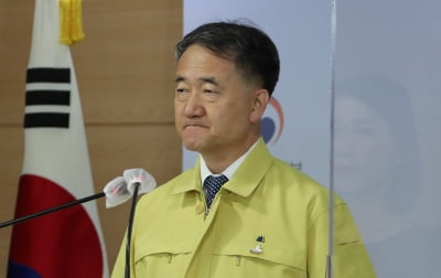 박능후 "형사처벌 받아도 유지되는 의사면허, 국민 정서 맞게 대응"