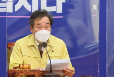 '이낙연 겨냥' 조은산 "명박산성 앞 자유 운운 정치인, 재인산성 뒤 공권력 운운"