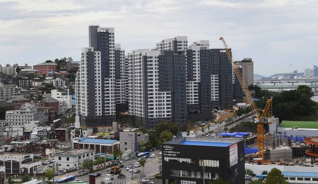 흑석아크로리버하임 전용 84㎡도 '20억 클럽'…비강남권 처음