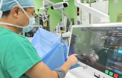 세브란스병원, 큐렉소와 개발한 국산 척추수술로봇 도입