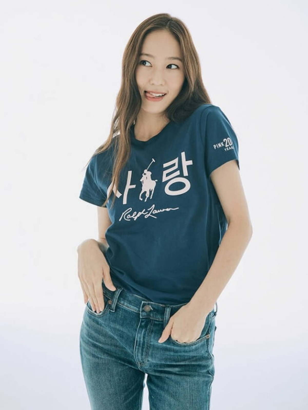 랄프로렌, 한글 적힌 티셔츠로 세계 암 환자 돕는다 | 한국경제 랄프로렌, 한글 적힌 티셔츠로 세계 암 환자 돕는다 | 한국경제