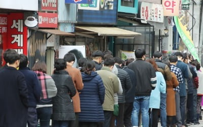 [단독]국민들 마스크 없을 때 550만장 '사재기'한 공공기관