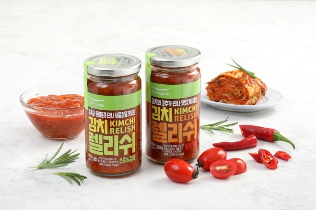 풀무원식품은 세계 시장을 겨냥한 비건 제품 '김치렐리쉬'를 한국과 미국에 동시 출시했다고 19일 밝혔다. 사진=풀무원 제공