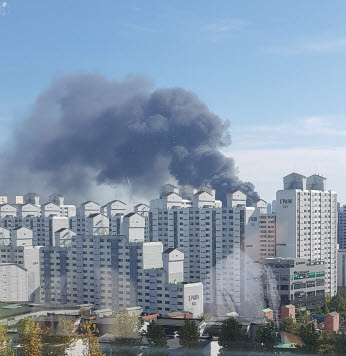 인천 송도유원지 인근 고물상 화재