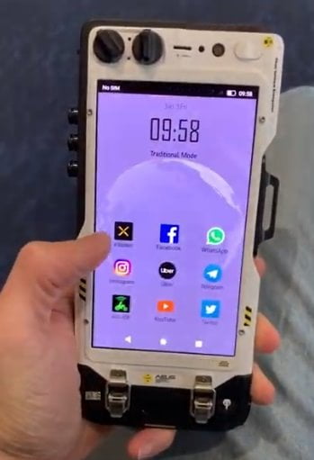 펀디엑스가 출시한 세계 최초 블록체인 스마트폰 BOB(사진=펀디엑스)