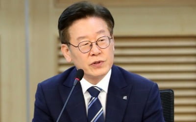 이재명 "이 나라가 기재부 나라냐" 홍남기 또 저격