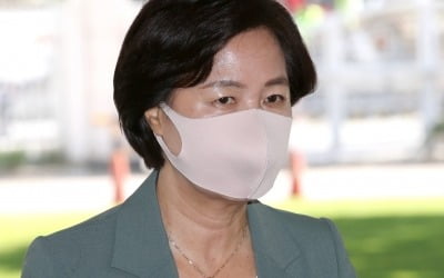 '휴가 의혹' 제기했던 당직사병 측 "추미애 고소할 것"