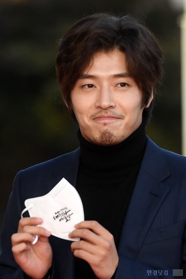 [포토] 강하늘, '마스크를 생활화합시다~'(대중문화예술상)