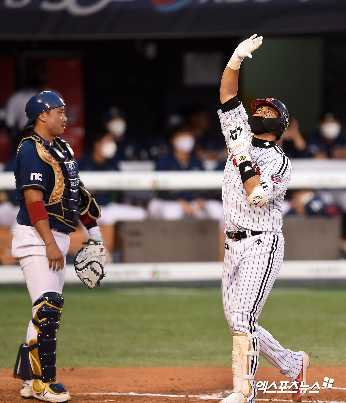 Bang bang!  Chae Eun-sung, who led LG to second place, 3 consecutive hitting home runs [엑's 스토리]