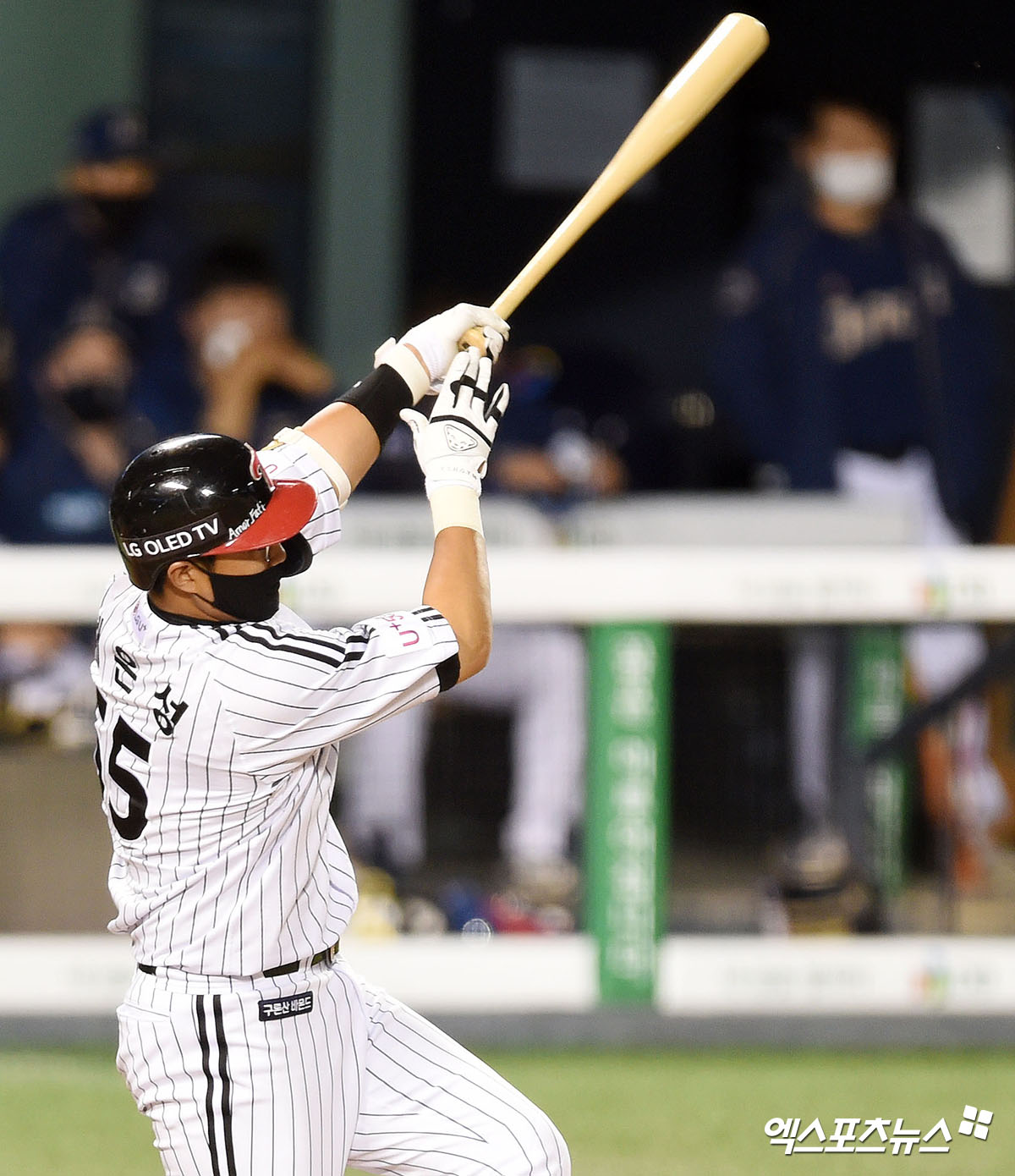 Bang bang!  Chae Eun-sung, who led LG to second place, 3 consecutive hitting home runs [엑's 스토리]