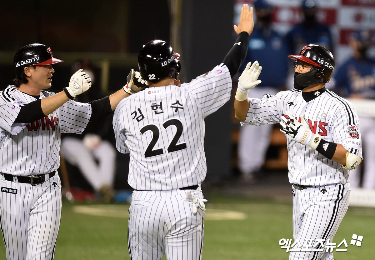 Bang bang!  Chae Eun-sung, who led LG to second place, 3 consecutive hitting home runs [엑's 스토리]