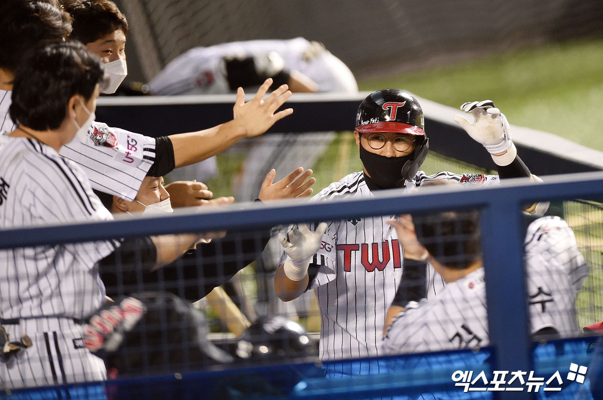 Bang bang!  Chae Eun-sung, who led LG to second place, a home run for 3 consecutive bats [엑's 스토리]