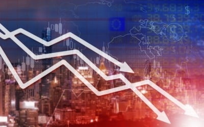 코스피, 코로나 재확산에 2.5% '급락'…코스닥 800선 밑으로