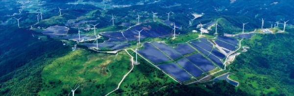 지난 7월 LS일렉트릭이 구축한 국내 최대 94㎿급 영암태양광발전소. LS그룹 제공 